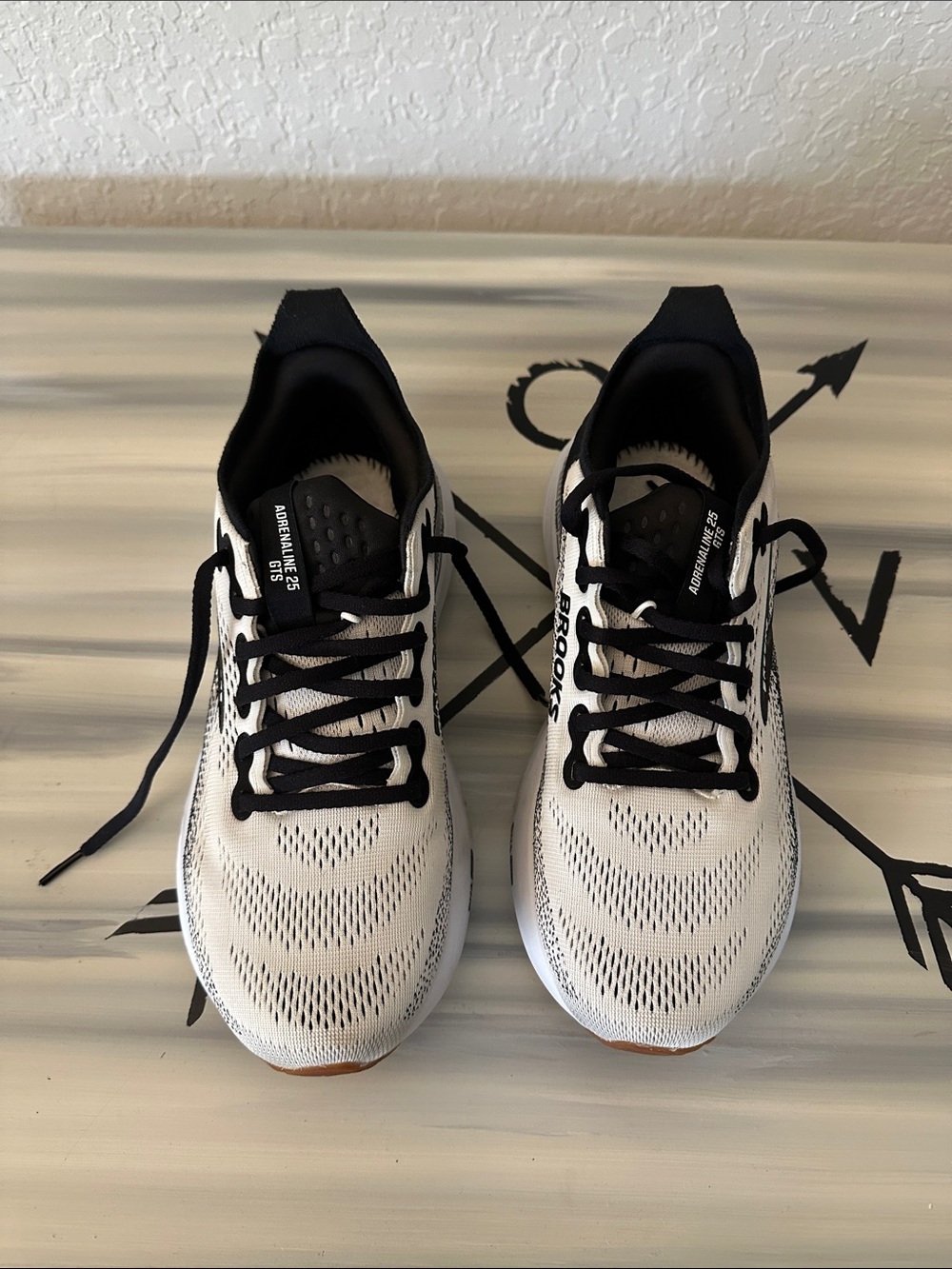 Brooks Women's Athletic Running Shoes - White and Black